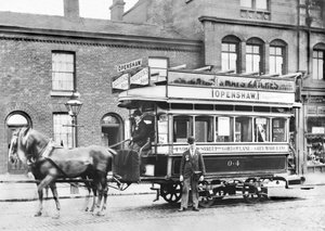 United Kingdon: Open Horse Tram in Manchester ، c1890 بواسطة غير معروف