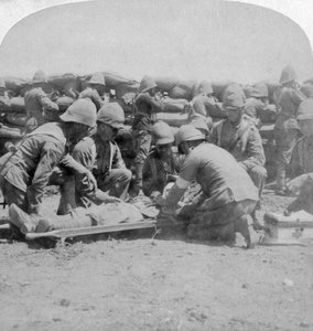 الإسعافات الأولية لمصهر جريح ، معركة Honey Nest Kloof ، حرب البوير ، جنوب أفريقيا ، فبراير 1900. بواسطة أندروود أند أندروود