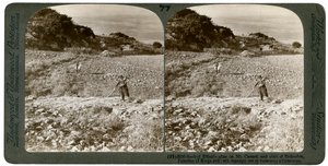 صخرة مذبح إيليا على جبل الكرمل ، سهل سهل دردون ، فلسطين ، 1900. بواسطة أندروود أند أندروود