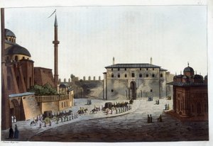 القسطنطينية: باب السراي. وكان سليمان الكبير هو أول من حمل فنائه بالكامل وحريمه إليه باستثناء من عاش مع أسلافه. في "" Le costume ancien et moderne بواسطة فنان غير معروف