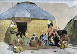 مجموعة من Tekes (البدو الروس) أمام خيامهم ، أواخر القرن التاسع عشر بواسطة فنان غير معروف