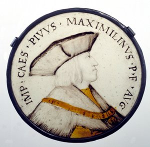 صورة للإمبراطور ماكسيميليان الأول ملك هابسبورغ (1459-1519). الزجاج المعشق من القرن السادس عشر. باريس ، متحف جوقة الشرف بواسطة فنان غير معروف