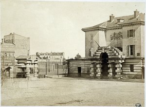 Barrière du Maine - في "حواجز باريس" بواسطة Gouviot بواسطة فنان غير معروف