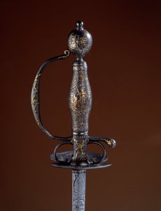حرس من الذهب ومستودعات الأسلحة من القرن الثامن عشر مصنوع من الفضة جزئياً بالذهب. باريس ، الفنون الزخرفية بواسطة فنان غير معروف