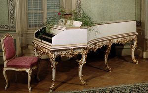 Harpsichord للملحن النمساوي Wolfang Amadeus Mozart (1756-1791) (القيثارة للملحن النمساوي Mozart) القرن الثامن عشر ، متحف Mozartian براغ بواسطة فنان غير معروف
