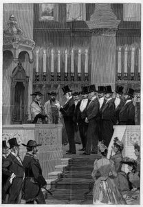 باريس 1890: تنصيب زادوك خان (زادوك خان) (1839-1905) حاخام فرنسا الأكبر. السيد ألفونس دي روتشيلد (1827-1905) يقرأ ترتيب الترشيح. بواسطة فنان غير معروف