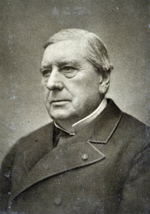 Eugène Labiche in 1879 بواسطة مصور غير معروف