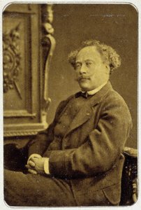 صورة ألكسندر دوماس جونيور (1824 - 1895) عام 1884 بواسطة مصور غير معروف