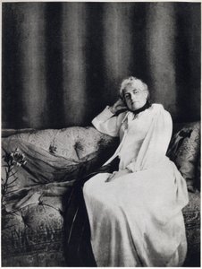 صورة بيرثي موريسو ، حوالي 1893 (صورة بالأبيض والأسود) بواسطة مصور غير معروف