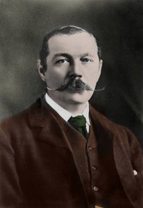 صورة للسير آرثر كونان دويل (1859-1930) ، كاتب إنجليزي ، مبتكر شخصية "شيرلوك هولمز". بواسطة مصور غير معروف