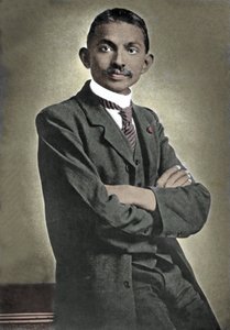 صورة للزعيم السياسي المهندس كرمشاند غاندي (1869-1948) المعروف باسم المهاتما ، الزعيم السياسي والروحي الهندي بواسطة مصور غير معروف