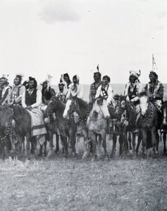 هنود البراري ، كندا بواسطة مصور غير معروف