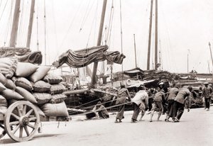 ميناء هونغ كونغ حوالي عام 1880. بواسطة مصور غير معروف