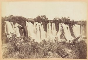 شلالات أومجيني ، مقاطعة ناتال ، جنوب إفريقيا ، 1882 تقريبًا بواسطة مصور غير معروف