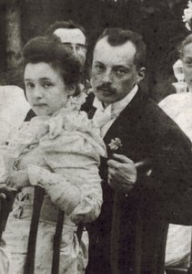 فلاديمير دميترييفيتش نابوكوف (1870-1922) وإيلينا إيفانوفنا روكافيشنيكوفا (1876-1939) ، مجهول. تصوير بواسطة مصور غير معروف