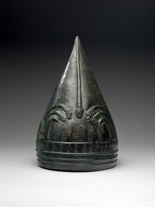 خوذة ، 850-700 قبل الميلاد (برونزي) بواسطة Urartian