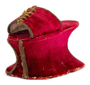 The Chopine (المخمل والجلود) بواسطة مدرسة البندقية