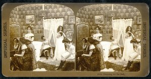 "خلع الملابس من أجل الكرة" ، c.1900 (صورة بني داكن) (انظر أيضًا 473245) بواسطة فيرمونت ، الولايات المتحدة الأمريكية HC White Company