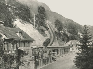 نقطة انطلاق خط سكة حديد Pilatus ، Alpnachstad ، سويسرا ، 1895. بواسطة W and S Ltd