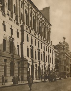 ممثل المباني في نيو لندن في شارع مورجيت ، c1935. بواسطة والتر بينينجتون