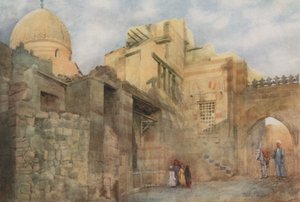 البوابة القديمة لمسجد مدمر بالقرب من باب الوزير ، القاهرة