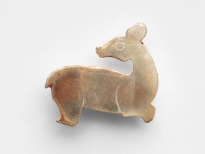 قلادة على شكل أيل ، حوالي 1050 - 850 ق بواسطة اسرة تشو الغربية الصينية