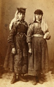 صورة لاثنين من العاملين في شركة تريديغار لأعمال الحديد، ويلز بواسطة وليام كلايتون