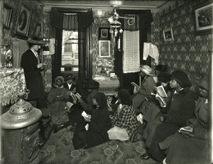 اللجنة الإنجيلية ، السيدة ويليامز ، 136 W. 99th Street ، Miss Broad Teaches ، 1916 بواسطة وليام ديفيس هاسلر