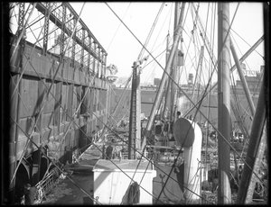 RMS كارباثيا تحميل في رصيف 54 NR ، 1912 بواسطة وليام ديفيس هاسلر