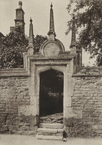 المدخل ، Paynis Almshouses ، Oundle (b / w photo) بواسطة وليام جالسوورثي ديفي