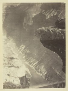 النظر جنوبا إلى غراند كانيون ، نهر كولورادو ، معبر شيفويتز ، 1872. بواسطة ويليام اتش بيل