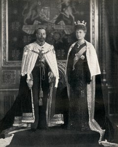 الملك جورج الخامس والملكة ماري في افتتاحهما الأول للبرلمان ، 6 فبراير 1911 ، 1951.
