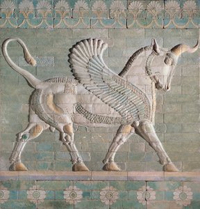 00353 ثور مجنح ، فارسي ، من سوسة ، الأسرة الأخمينية ، حوالي 500 قبل الميلاد (البلاط المزجج)