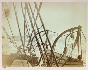 Expedition en Arctique (1875-1876) du capitaine George Nares (1831-1915) : Alert pressed on shore in shift rudder bay بواسطة فريدريك (المرتبط ب) بارنارد