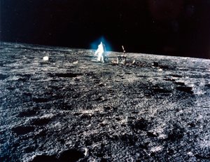 Manned Space Flight, USA, Apollo 12 Apollo 12 astronaut on the Moon بواسطة فرديناند جورج والدمولر