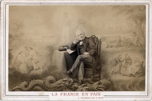 كومونة باريس: صورة "فرنسا في سلام" للويس أدولف تيير (1797-1877) جالسًا على التنين رمز البلدة المحتمل بواسطة فريدريك (المرتبط ب) بارنارد