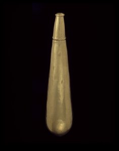 قارورة كوكا على شكل دموع ، 200-1600 ميلادي (ذهبي) بواسطة حضارة كويمبايا