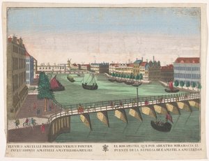 منظر لـ Binnen-Amstel بين Blauwbrug و Hogesluis في أمستردام El rio Amstel، que por adentro mirahacia el puente de la represa de l