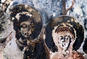 Saints, damaged fresco in church of Agios Vasileios, Vavouledo, Crete, Greece (photo) بواسطة أو Magno Cesare Magni