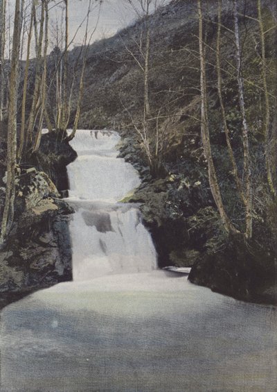 Cascade du Benet ، بالقرب من Murat (صورة ملونة) بواسطة (بعد) مصور فرنسي