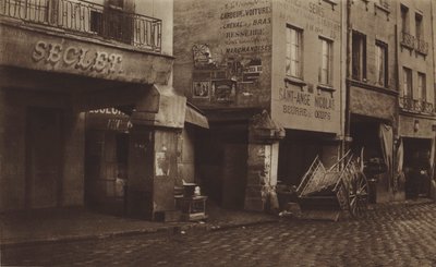 جزء من أعمدة القاعات (صورة b / w) بواسطة (بعد) مصور فرنسي