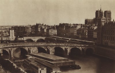 Quais Desaix و Napoleon ، اليوم Quai de la Corse (b / w photo) بواسطة (بعد) مصور فرنسي