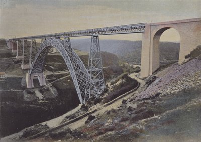 Viaduc de Garabit (صورة ملونة) بواسطة (بعد) مصور فرنسي