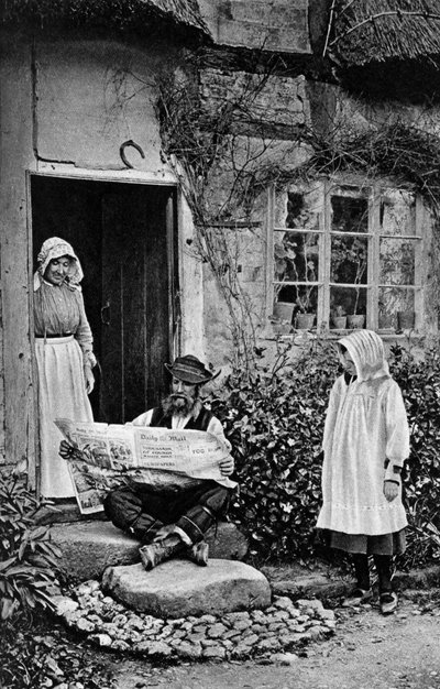 رجل يقرأ الديلي ميل ، شروبشاير ، c1922 بواسطة AW كاتلر