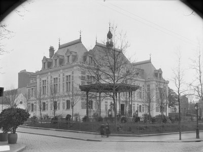 قاعة المدينة ، c.1886-90 بواسطة Adolphe Giraudon