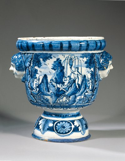 جرة حديقة أسطورية ذات مقبضين باللونين الأزرق والأبيض من ديلفت بواسطة Adriaen (fl. 1868 d.1701) (attr.to) Kocks