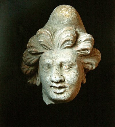 رأس رجل يرتدي قبعة Phrygian بواسطة المدرسة الأفغانية