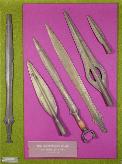 سيوف ورؤوس حربة من Whittingham Hoard ، العصر البرونزي المتأخر ، حوالي 600 قبل الميلاد (برونزية) بواسطة العمر البرونزي