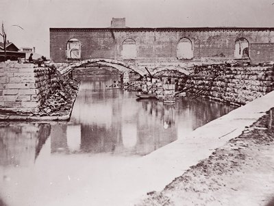 أطلال بالقرب من حوض القناة ، ريتشموند ، 1865. بواسطة الكسندر جاردنر