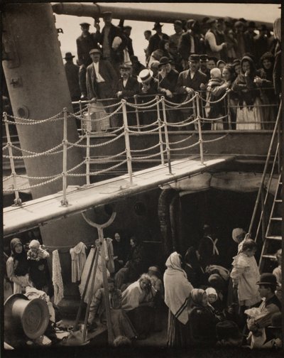 The Steerage ، 1907 ، طُبع في عام 1913 أو قبله. بواسطة ألفريد ستيجليتز